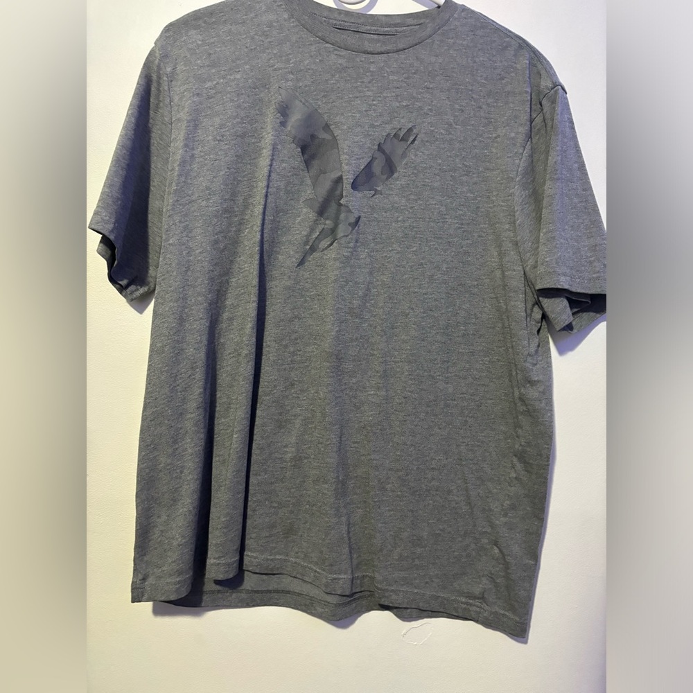 American Eagle gray top!